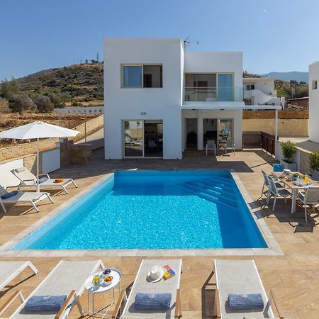 Diana Seaside Villas بوموس المظهر الخارجي الصورة